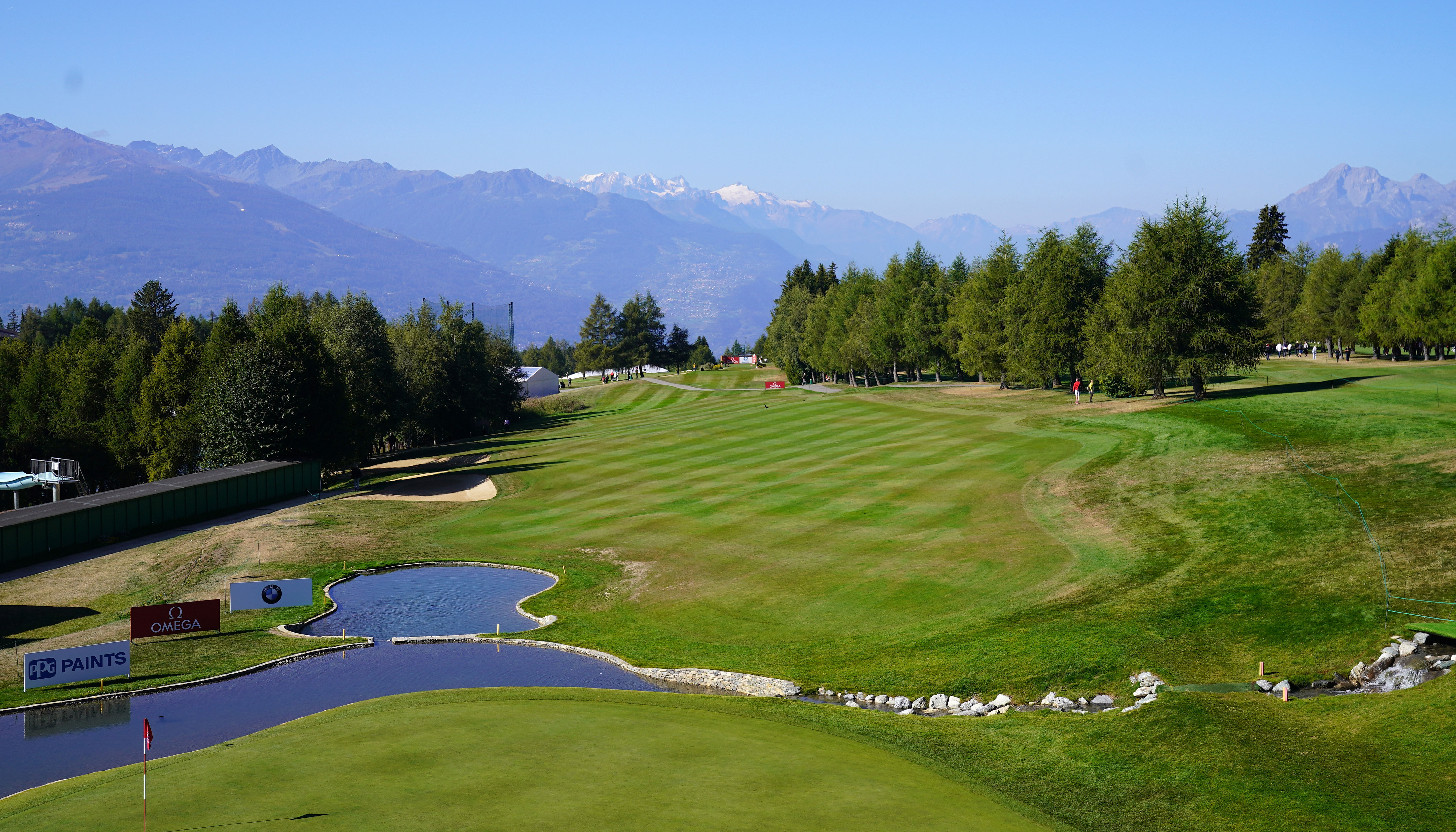 Golf-course-700x400